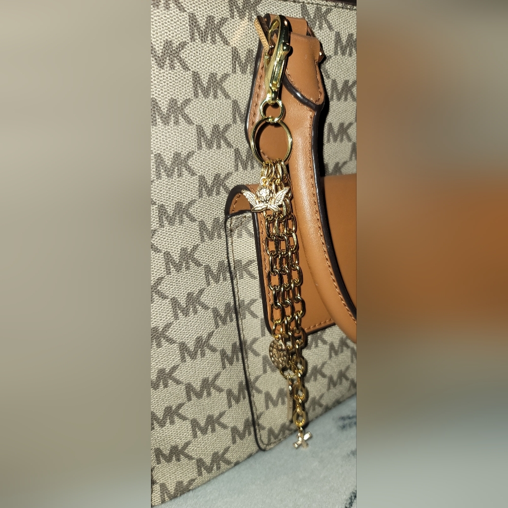 NEW‼️ Gold Tone Purse Charm